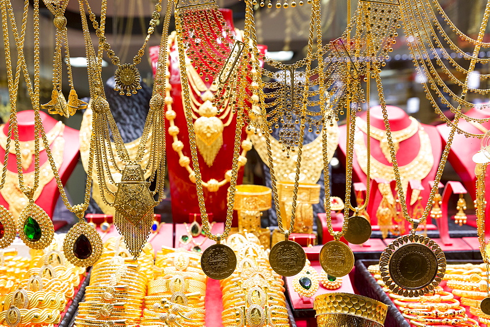 Gold jewelry necklaces and bracelets in goldsmiths shop, Grand Bazaar (Great Bazaar) (Kapali Carsi), Beyazi, Istanbul, Turkey, Europe