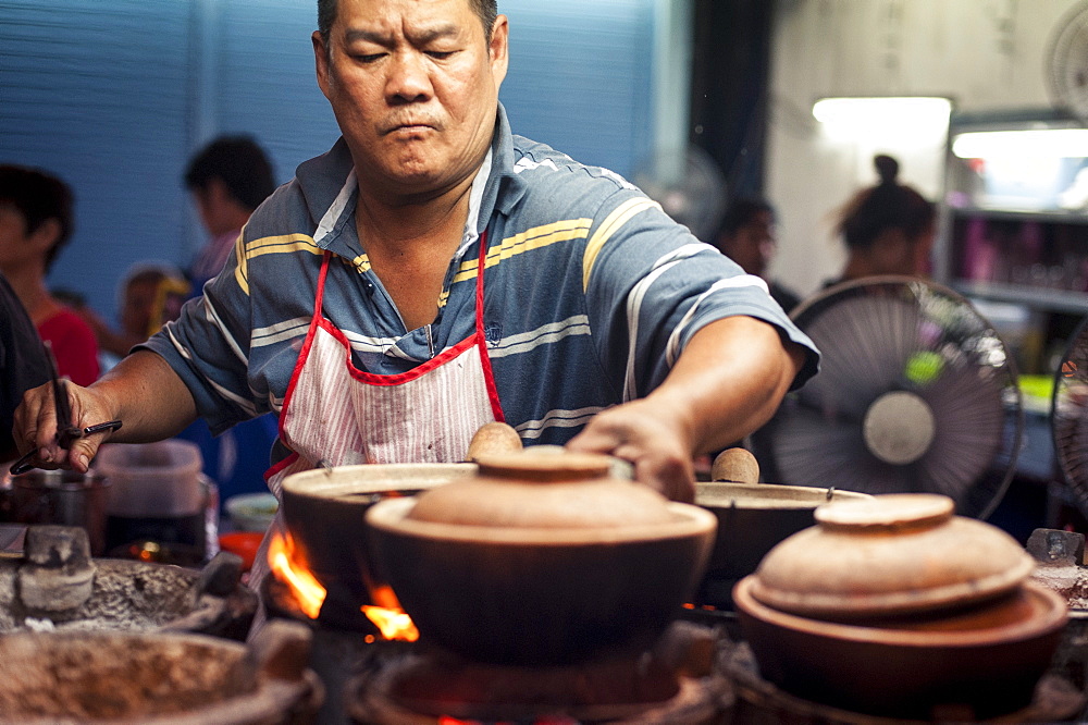 Claypot chicken, Kuala Lumpur, Malaysia, Southeast Asia, Asia