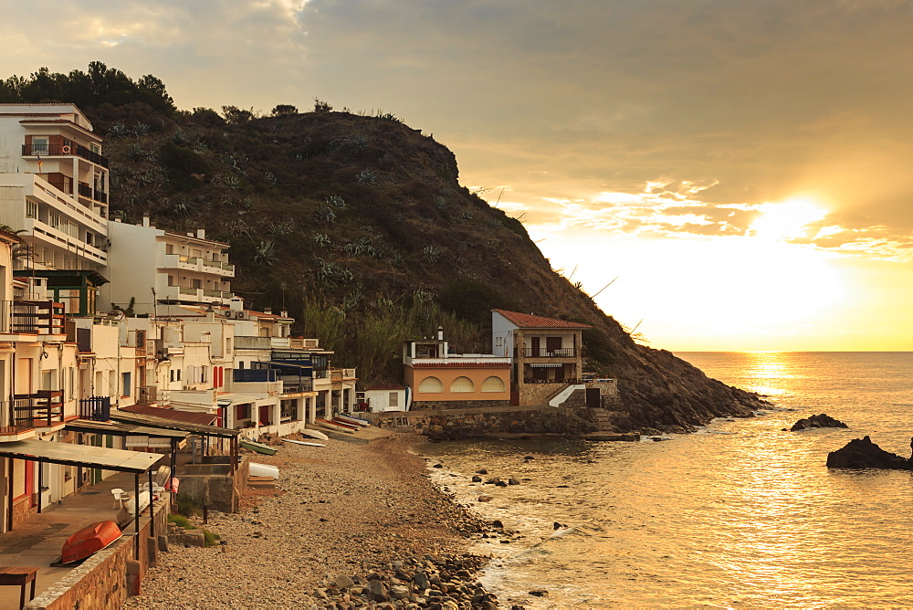 Pebbly cove with fishermen's houses at sunrise, Palamos, Costa Brava, Girona, Catalonia, Spain, Europe