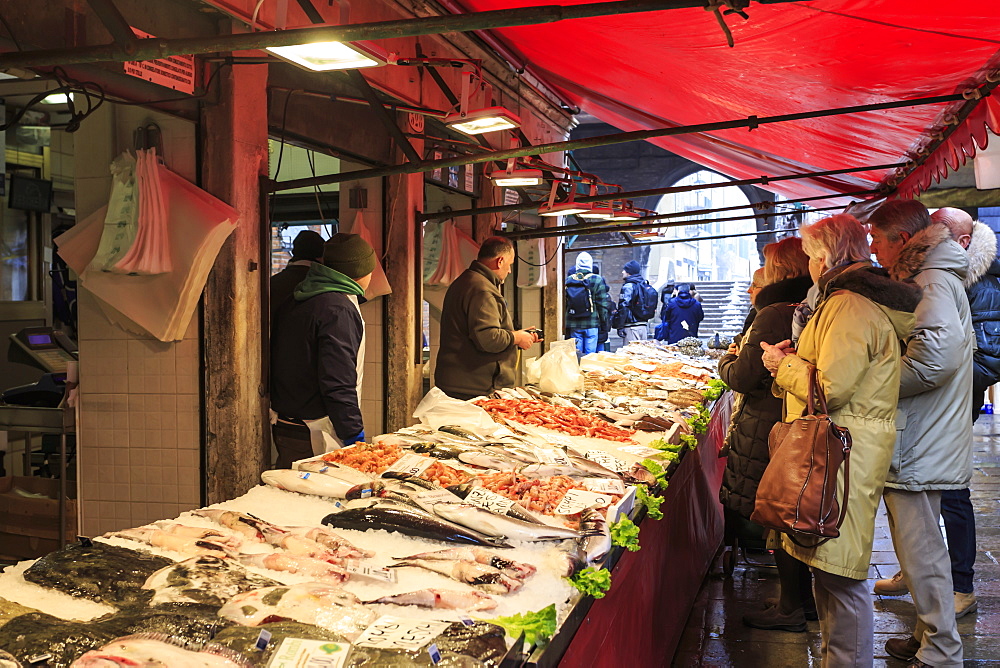 Fish stall, Pescheria, Rialto Market in winter, San Polo, Venice, UNESCO World Heritage Site, Veneto, Italy, Europe