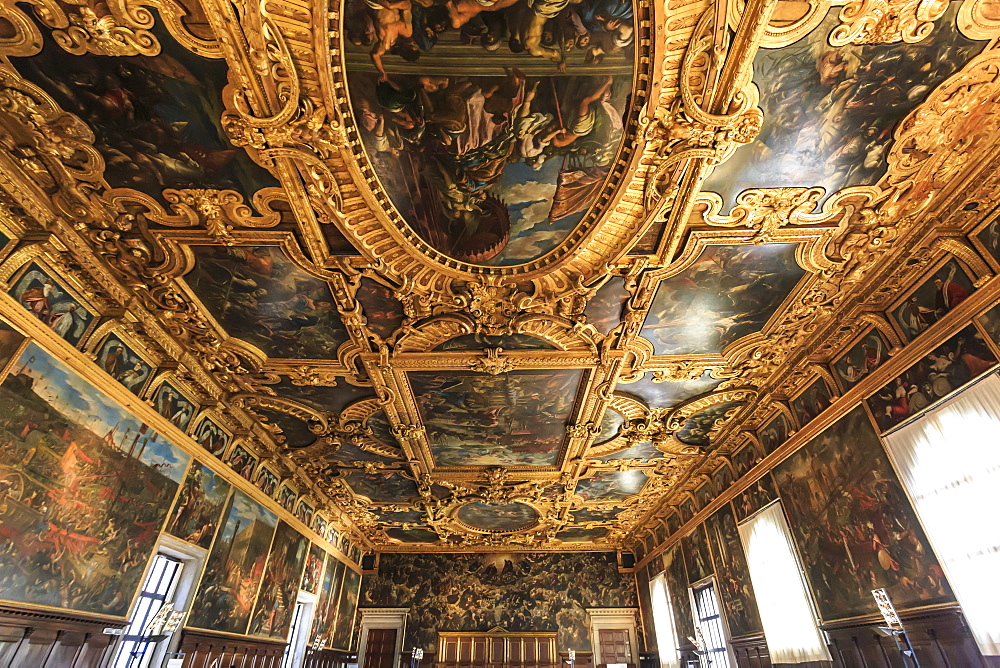 Hall of the Great Council (Sala del Maggior Consiglio), Doge's Palace, Venice, UNESCO World Heritage Site, Veneto, Italy, Europe