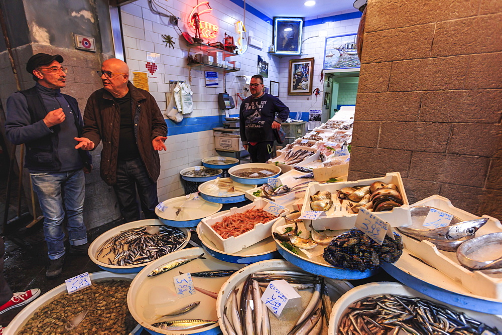 Fish shop, Via dei Tribunali, City of Naples, Historic Centre, UNESCO World Heritage Site, Naples, Campania, Italy, Europe