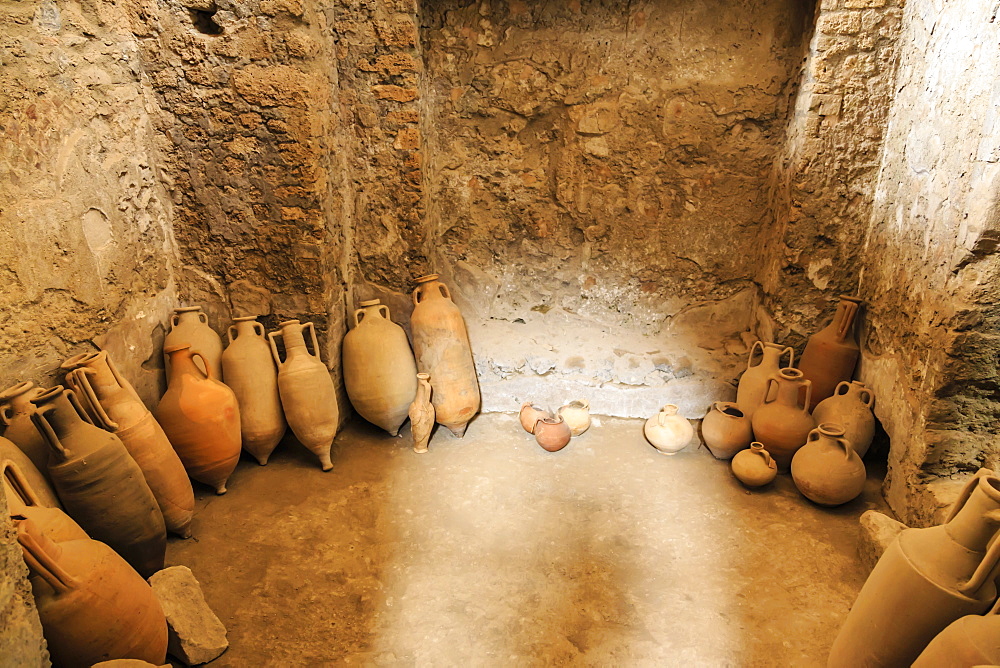 Amphorae, House of the Cryptoporticus, Roman ruins of Pompeii, UNESCO World Heritage Site, near Naples, Campania, Italy, Europe