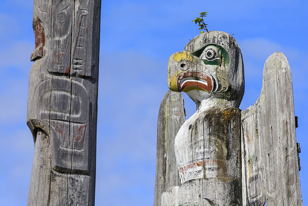 Thunderbird, First Nation Totem Pole, Namgis Burial Grounds, Alert Bay, Inside Passage, British Columbia, Canada, North America