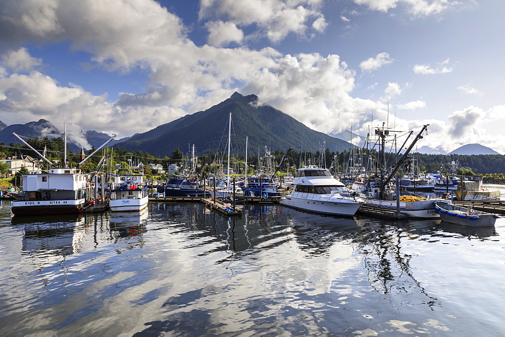 Fishing boats, harbour, beautiful mountains, clearing mists, Sitka, Baranof Island, Northern Panhandle, Southeast Alaska, United States of America, North America