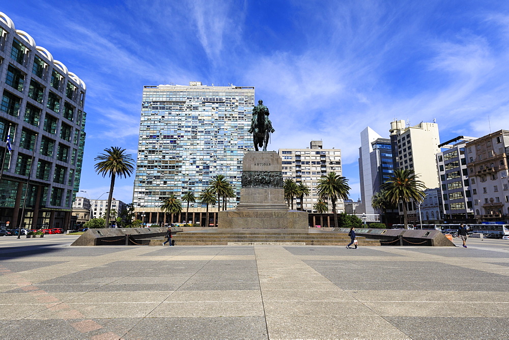 Artigas Mausoleum, Plaza Independencia, Centro, Montevideo, Uruguay, South America