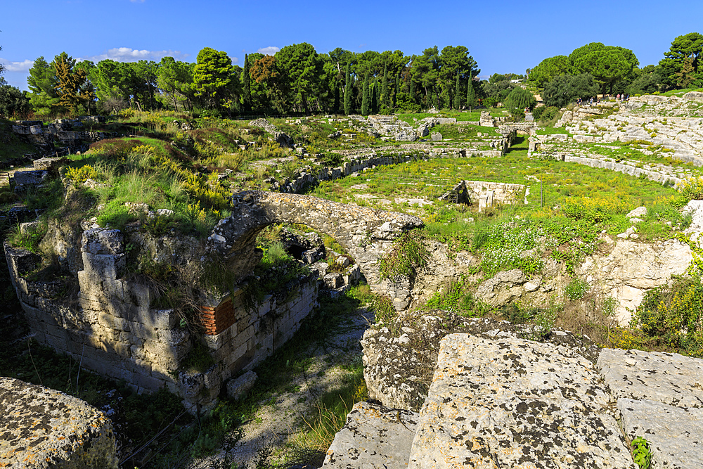 Roman Amphitheatre at Syracuse (Siracusa), UNESCO World Heritage Site, Sicily, Italy, Europe