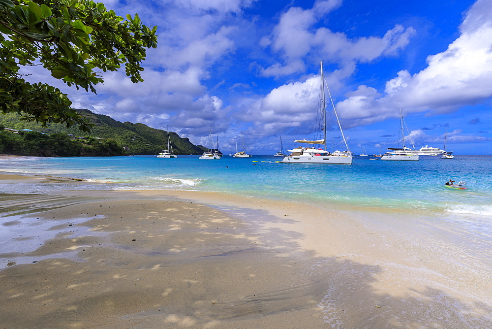 Beautiful Princess Margaret Beach, Port Elizabeth, Admiralty Bay, Bequia, The Grenadines, St. Vincent and the Grenadines, Windward Islands, West Indies, Caribbean, Central America