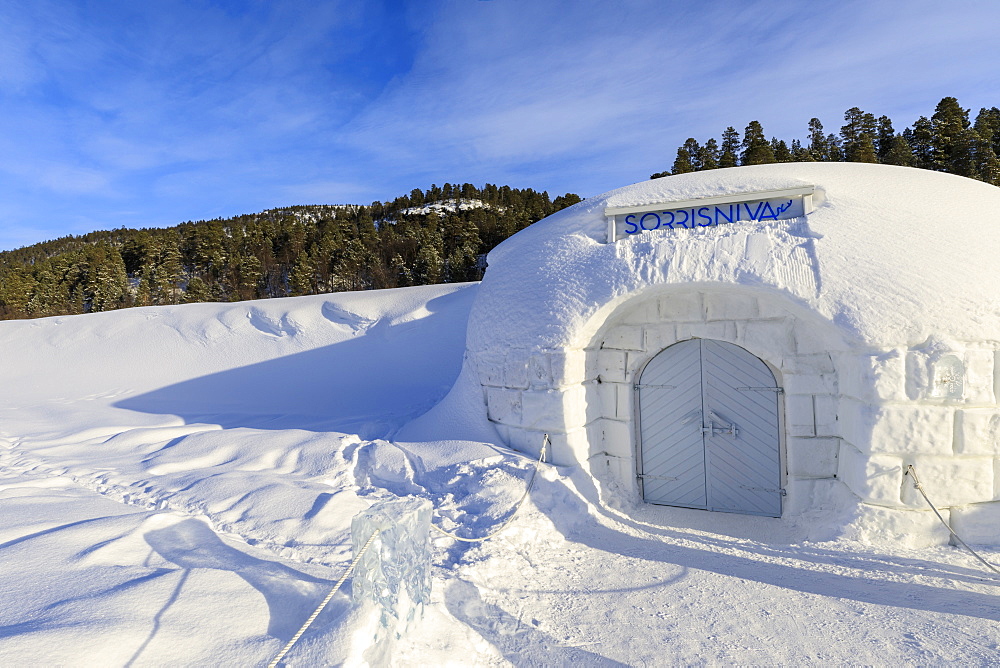 Sorrisniva Igloo Hotel, ice hotel, exterior, Alta, Winter snow and sun, Troms og Finnmark, Arctic Circle, North Norway, Scandinavia, Europe