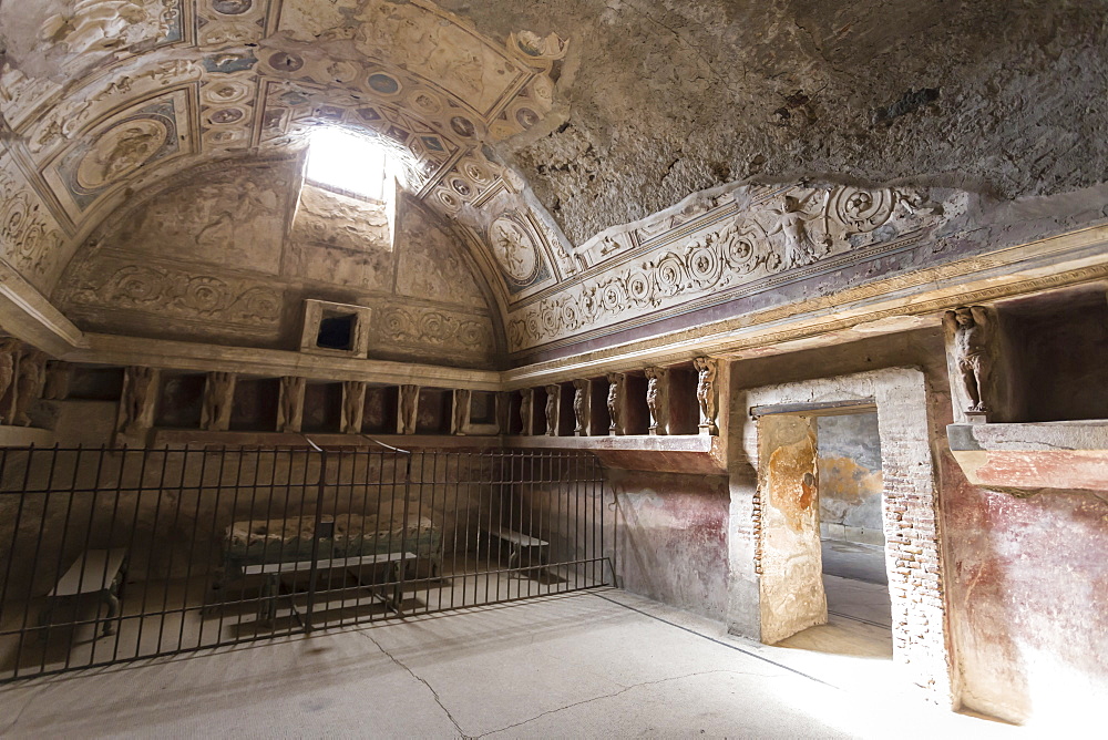 Forum Baths detail, Roman ruins of Pompeii, UNESCO World Heritage Site, Campania, Italy, Europe