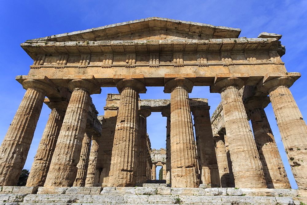 Temple of Neptune, 450 BC, largest and best preserved Greek temple at Paestum, UNESCO World Heritage Site, Campania, Italy, Europe