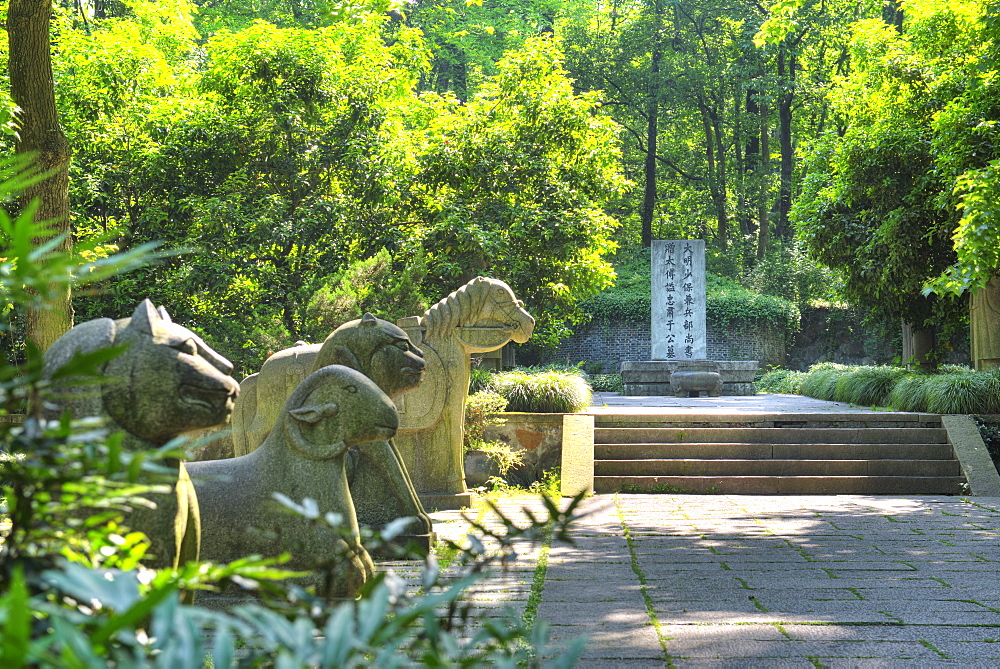 Animal Statues at Yu Qian's Tomb, Hangzhou, Zhejiang, China, Asia 