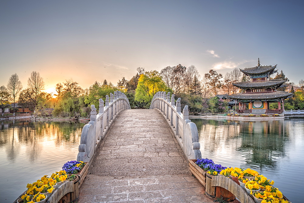 Suocui Bridge with Moon Embracing Pagoda at Heilongtan (Black Dragon Pool) in Lijiang, Yunnan, China, Asia 