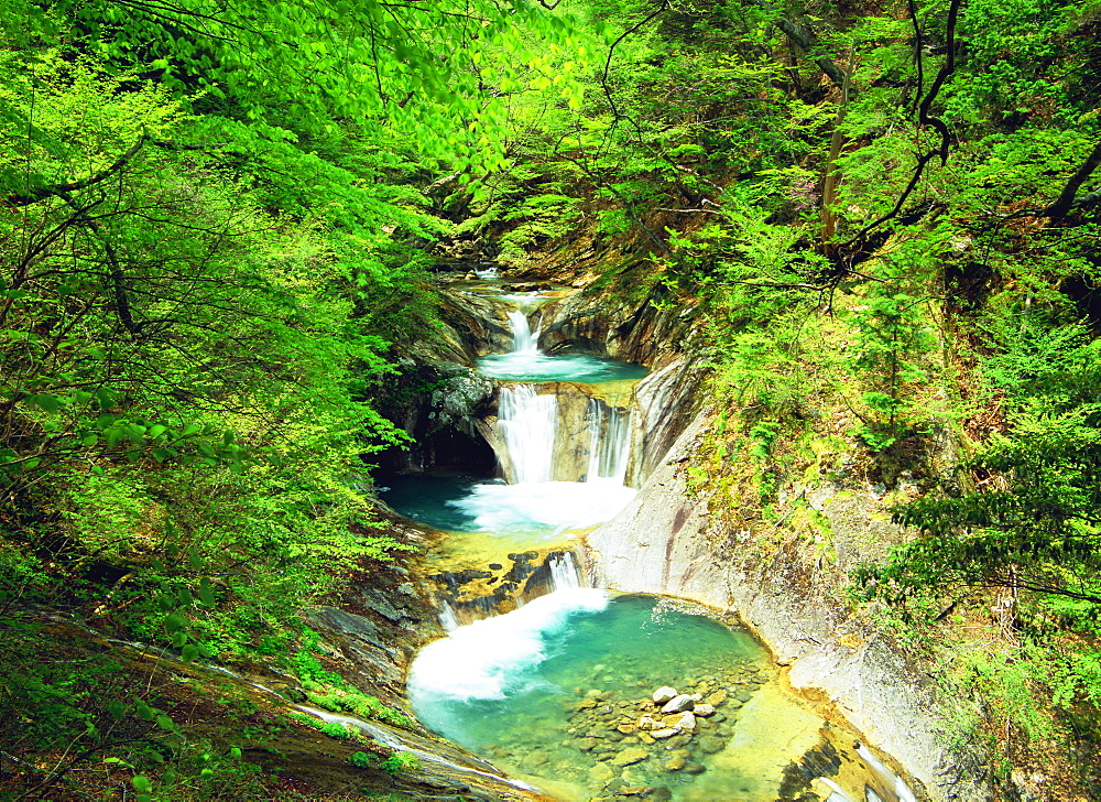 Nanatsugamagodan Falls, Yamanashi, Japan