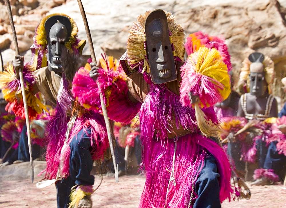 Dogon Dance, Tireli