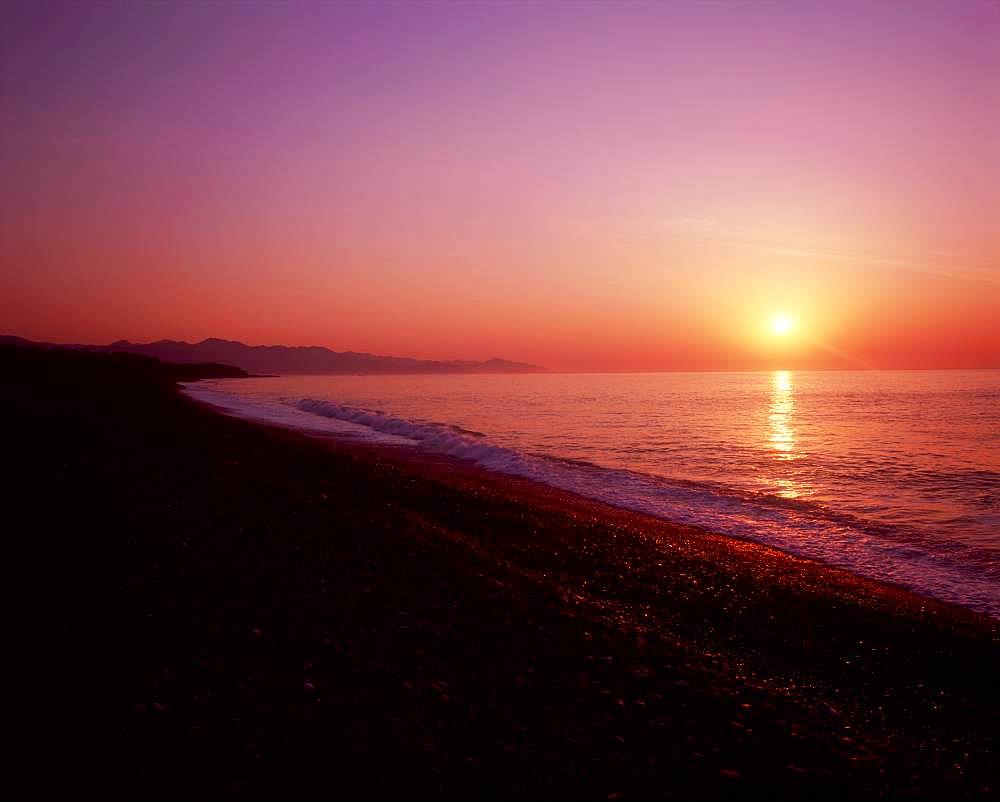 The Rising Sun of Shichirimihama Beach, Mie, Japan