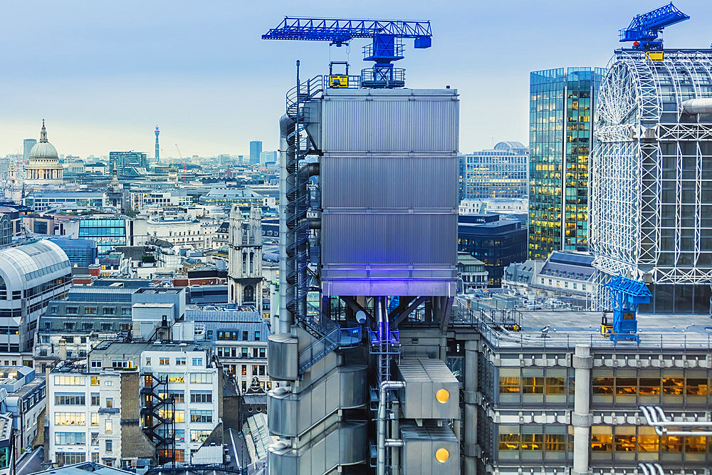 The Lloyd's Building by Richard Rogers in the City of London financial district, London, England, United Kingdom, Europe