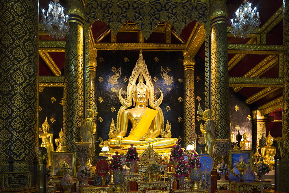 The sacred Phra Buddha Chinnarat Buddha in the temple of Wat Phra Si Rattana Mahathat Woramahawihan (Wat Yai) in Phitsanulok, Thailand, Southeast Asia, Asia