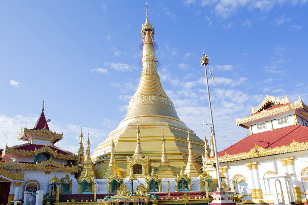 The Kyaik Tan Lan pagoda in the centre of Mawlamyine, Mon, Myanmar (Burma), Southeast Asia