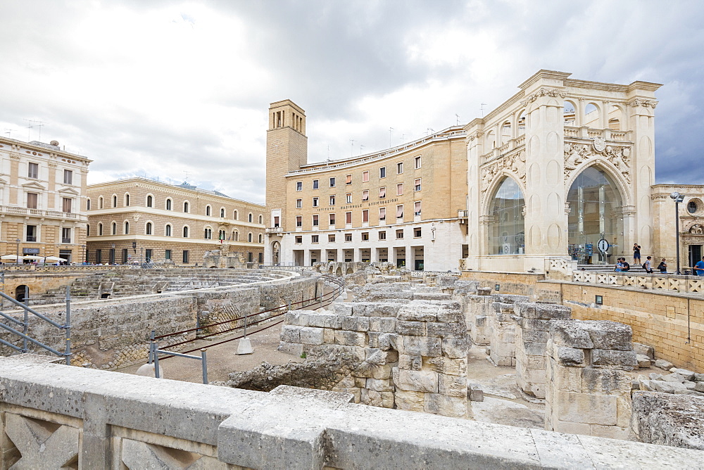 Ancient Roman ruins and historical buildings in the old town, Lecce, Apulia, Italy, Europe