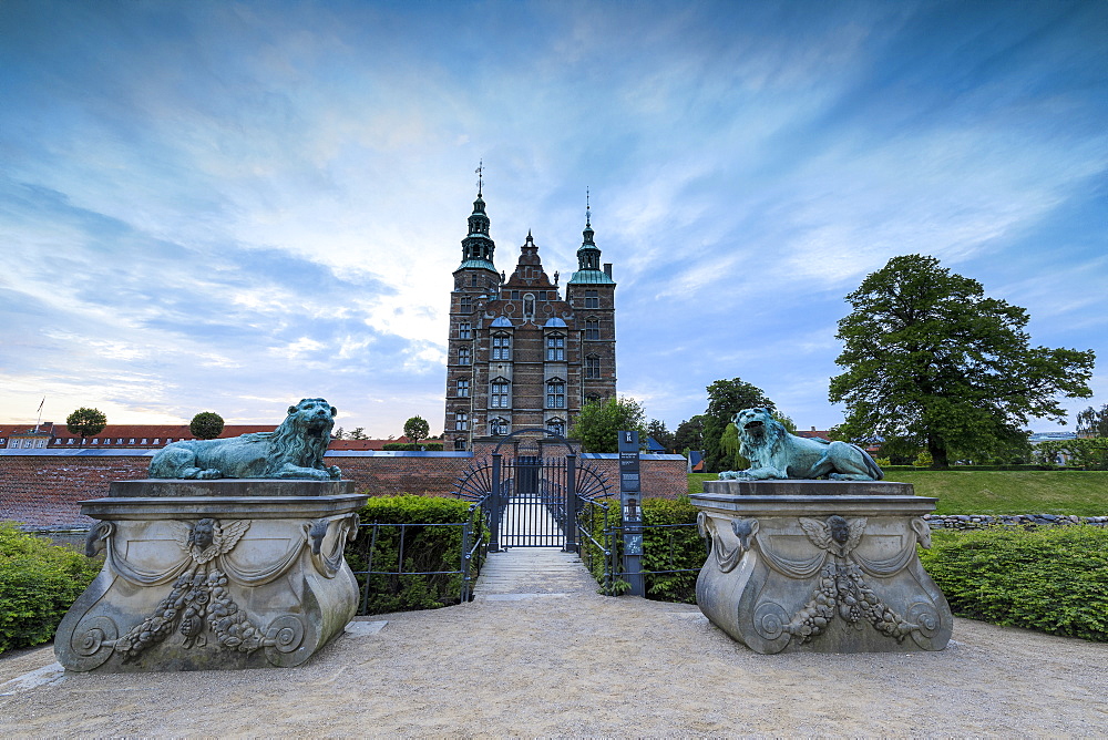 Sculptures of lions in front of Rosenborg Castle, Kongens Have, Copenhagen, Denmark, Europe