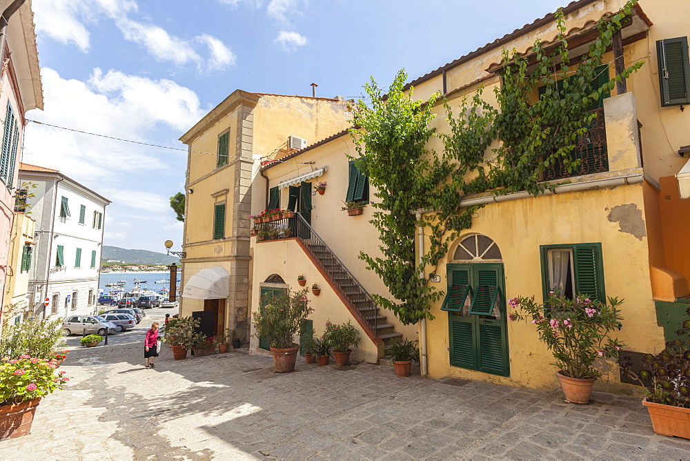 Ancient alley, Marina Di Campo, Elba Island, Livorno Province, Tuscany, Italy, Europe