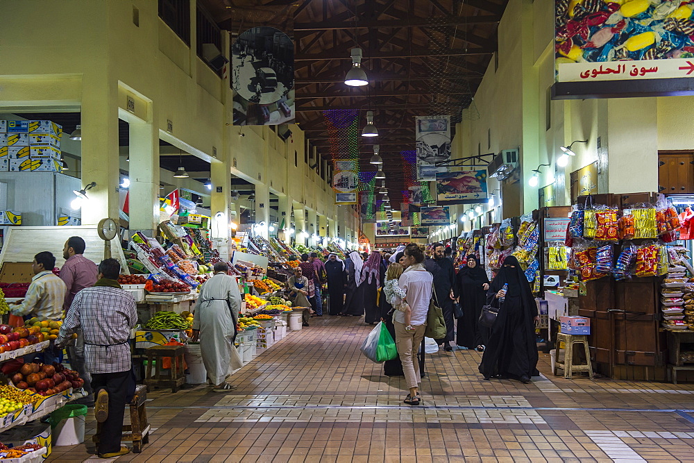 Beautiful bazaar, Souk Al-Mubarakiya, Kuwait City, Kuwait, Middle East