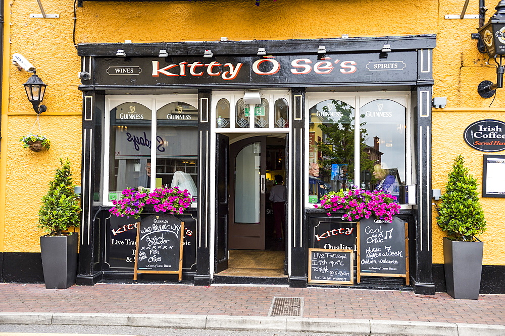 Local pub in Kinsale, County Cork, Munster, Republic of Ireland, Europe