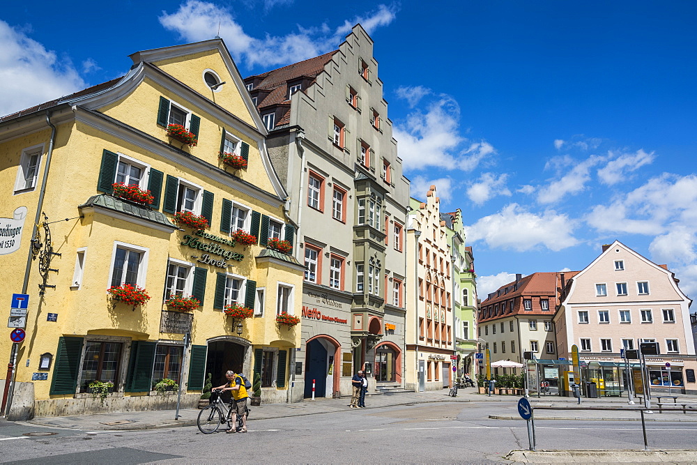 Old trader houses on Arnulfsplatz, a square in Regensburg, UNESCO World Heritage Site, Bavaria, Germany, Europe