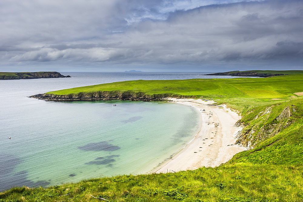 White sand beach near Scousburgh, Shetland Islands, Scotland, United Kingdom, Europe