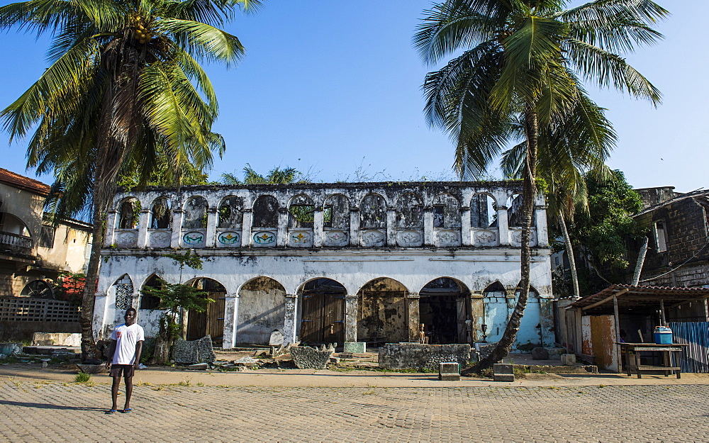 Old colonial house in Grand Bassam, UNESCO World Heritage Site, Ivory Coast, West Africa, Africa