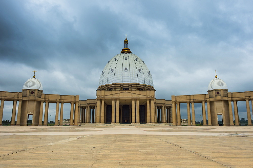 Basilica of Our Lady of Peace, Yamassoukrou, Ivory Coast, West Africa, Africa