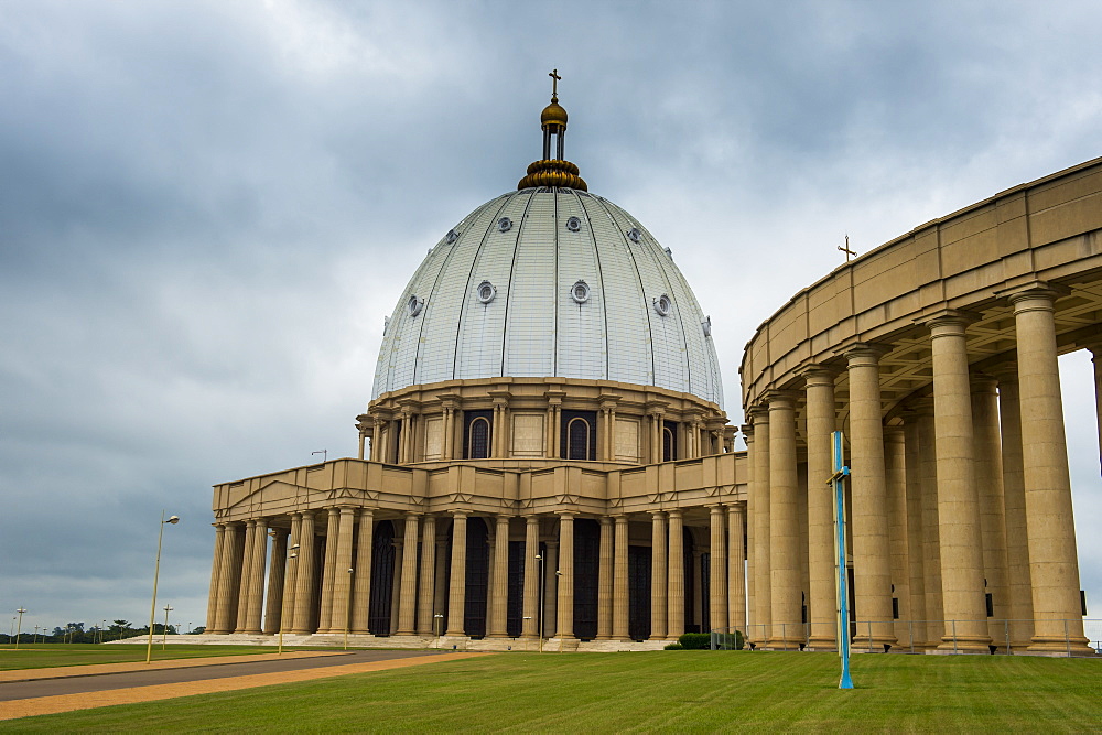 Basilica of Our Lady of Peace, Yamassoukrou, Ivory Coast, West Africa, Africa