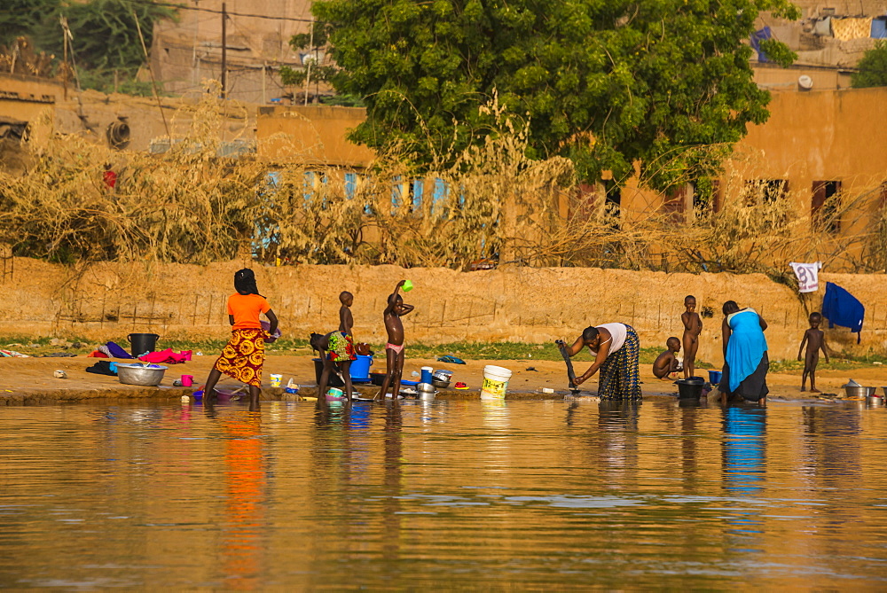 People washing on the banks of the River Niger, Niamey, Niger, Africa