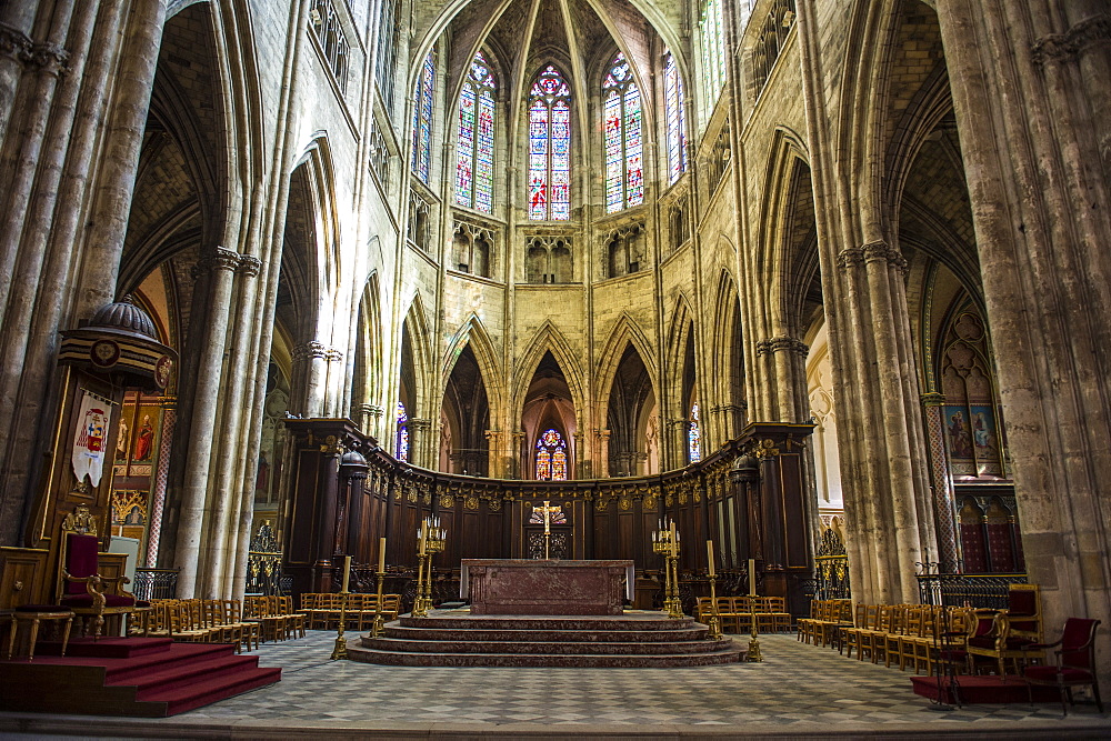 Interior of the Cathedral of Bordeaux, Aquitaine, France, Europe