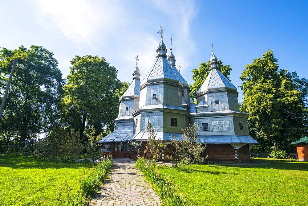 Wooden church of Nativity of Blessed Virgin Mary, UNESCO World Heritage Site, Nyzhniy Verbizh, Ukraine, Europe