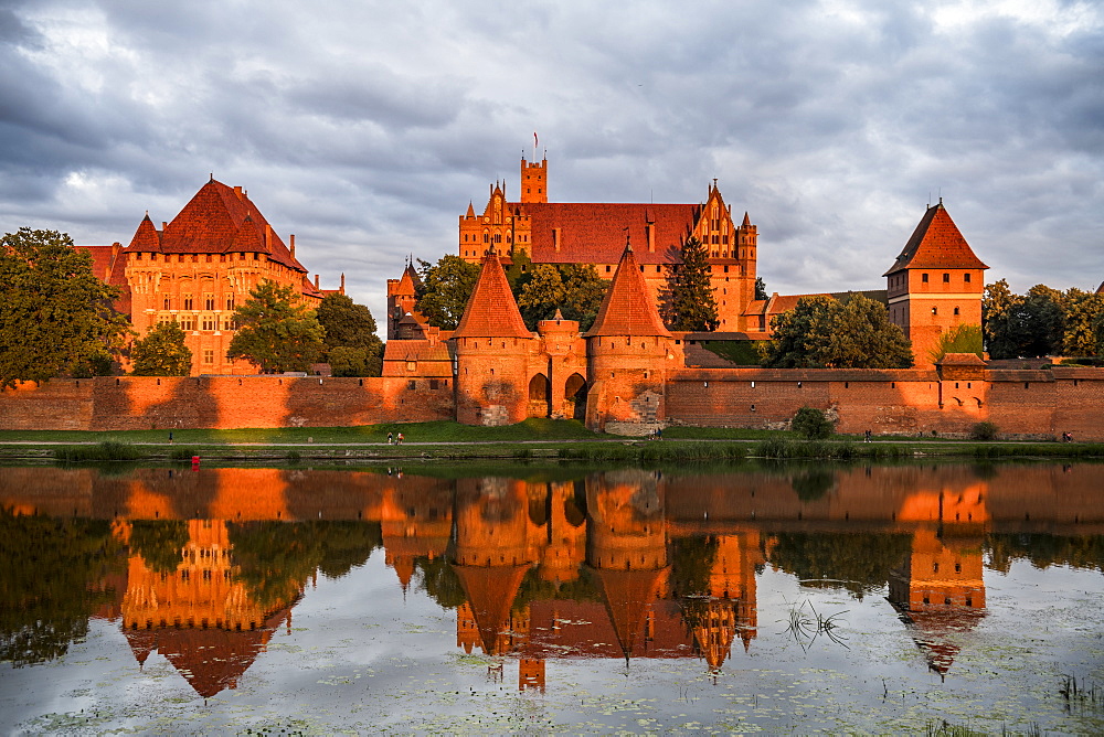 Malbork Castle at sunset, UNESCO World Heritage Site, Malbork, Poland, Europe