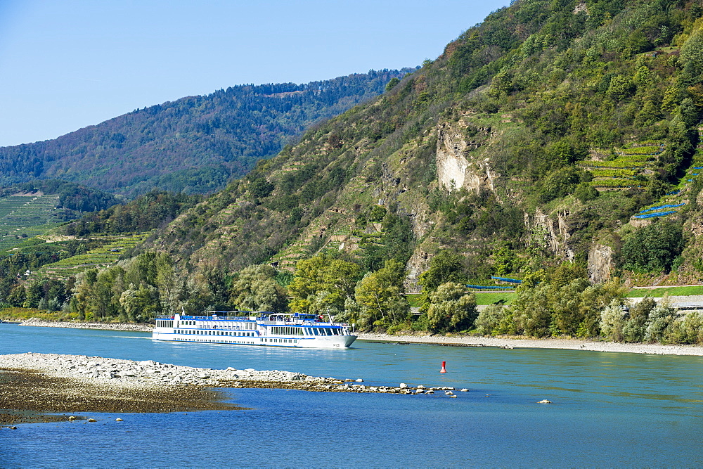 Cruise ship passing the castle Spitz on the Danube, Wachau, UNESCO World Heritage Site, Austria, Europe