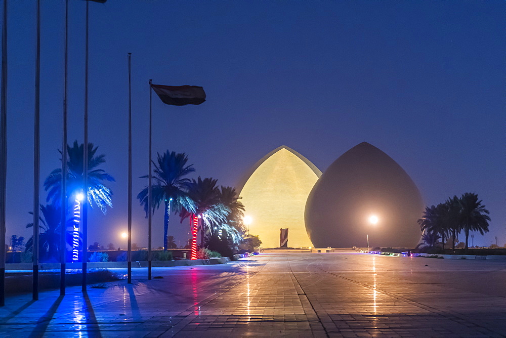 Al-Shaheed (Martyr's Monument), Zawra Park, Baghdad, Iraq, Middle East