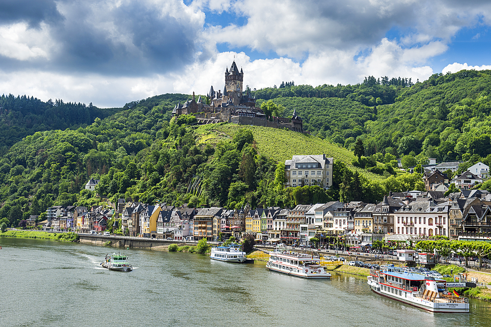 Imperial castle of Cochem on the Moselle, Moselle Valley, Rhineland-Palatinate, Germany, Europe