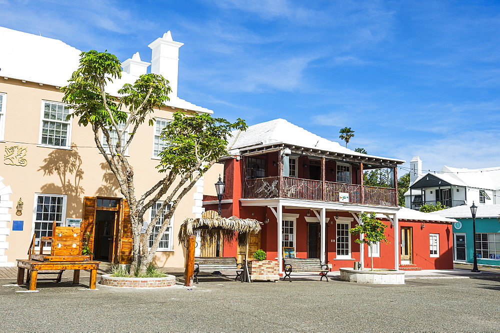 Colonial houses in the Unesco World Heritage Site, the historic Town of St George, Bermuda, North America