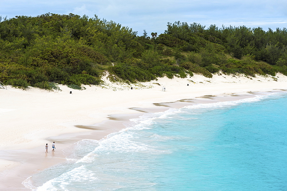 Famous white sand beach and turquoise waters, Horseshoe bay, Bermuda, North America