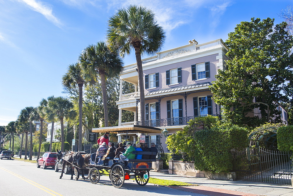 Horse cart before a colonial house, Charleston, South Carolina, United States of America, North America