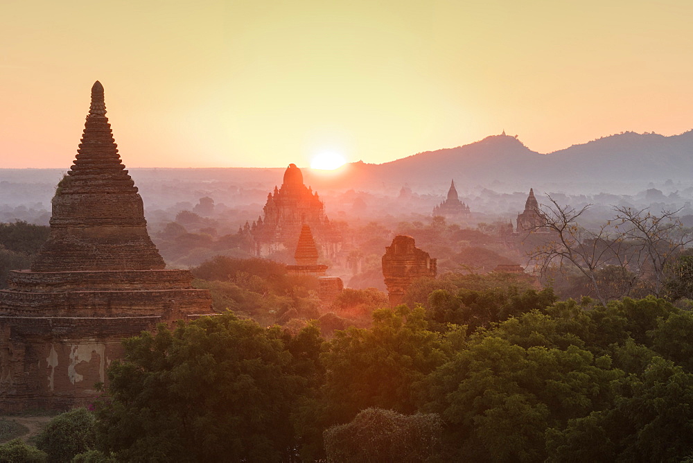 Temples of Bagan (Pagan), Myanmar (Burma), Asia