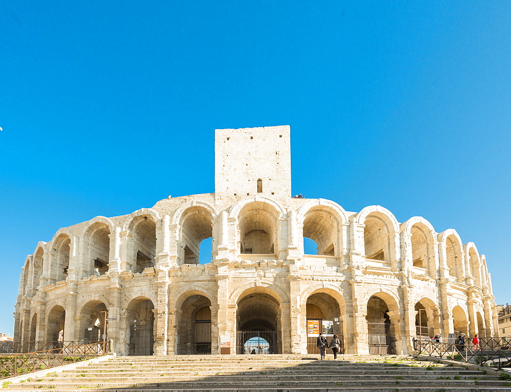 Arles Amphitheatre, UNESCO World Heritage Site, Arles, Bouches du Rhone, Provence, Provence-Alpes-Cote d'Azur, France, Europe