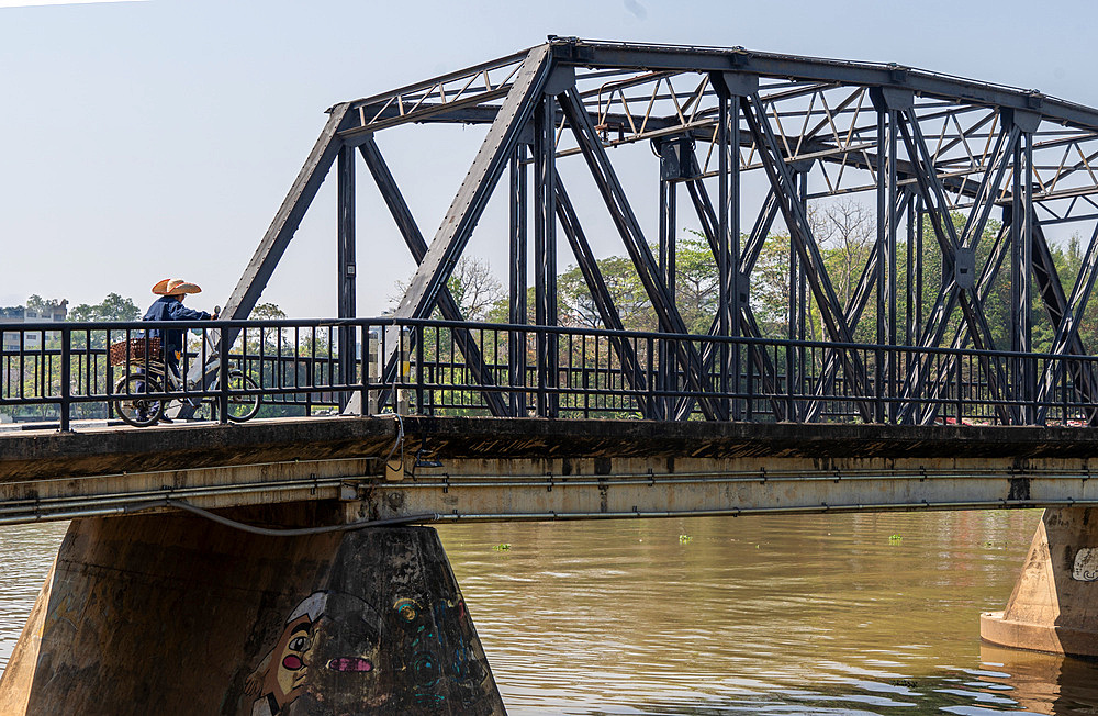 View of the Victorian era Iron Bridge, Chiang Mai, Thailand, Southeast Asia, Asia