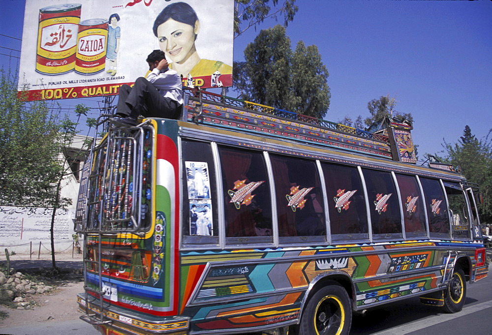 Transport, pakistan. Islamabad. Public buses