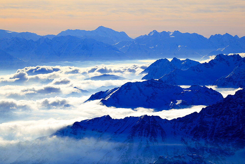 Mont-Blanc - 4810 m, hoechster Berg Europas, Italiensiche- und Franzoesische Alpen, Aussicht vom Klein Matterhorn, Schweiz