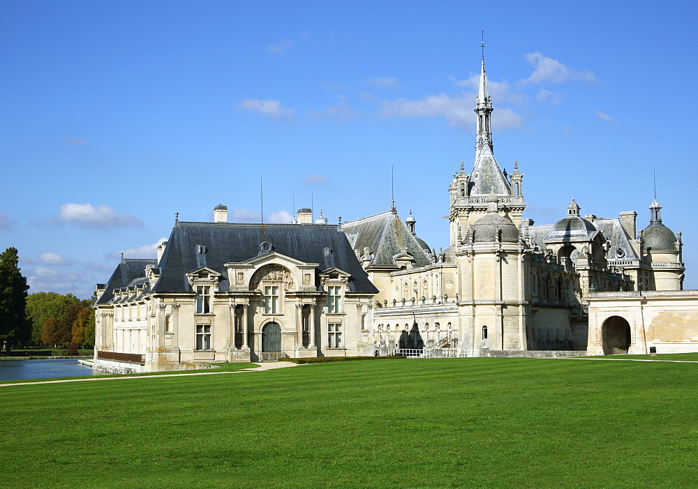 Chateau Chantilly, Chantilly, Oise, France, Europe