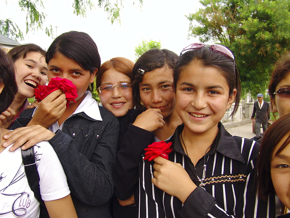 Uzbekistan girls of shakhrisabz